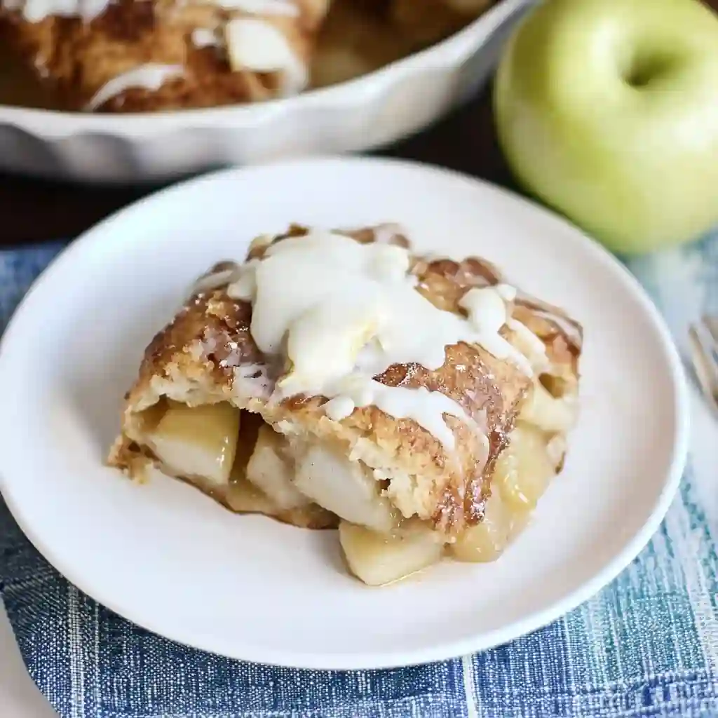 Apple Pie Biscuit Bake – The Ultimate Easy Fall Dessert!