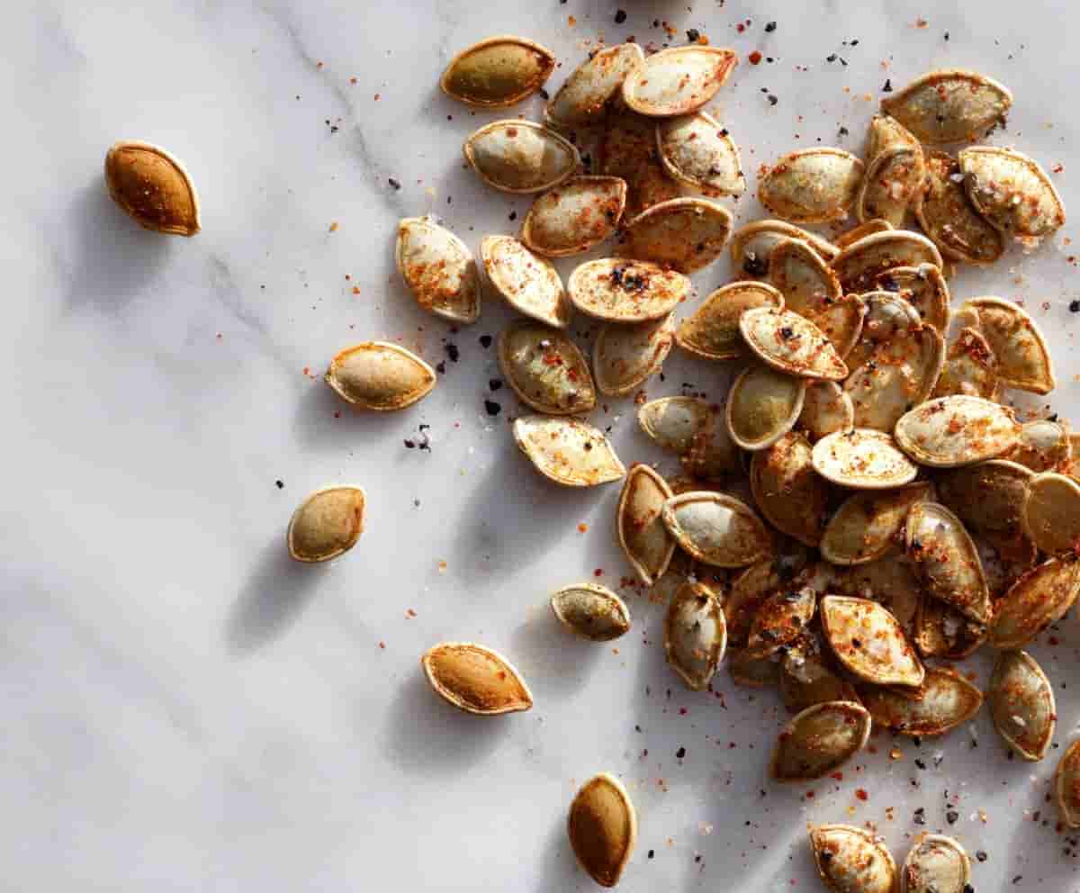How to Make Garlic Pumpkin Seeds