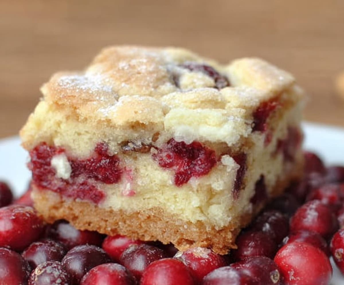 Cranberry Christmas Cake