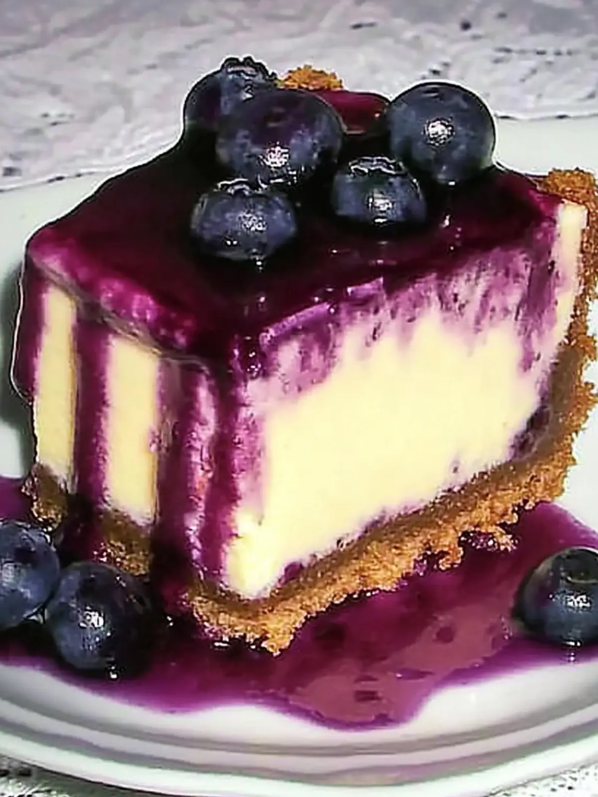 White Chocolate Blueberry Cheesecake