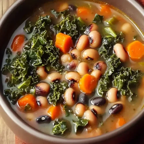 Black Eyed Peas and Kale Soup