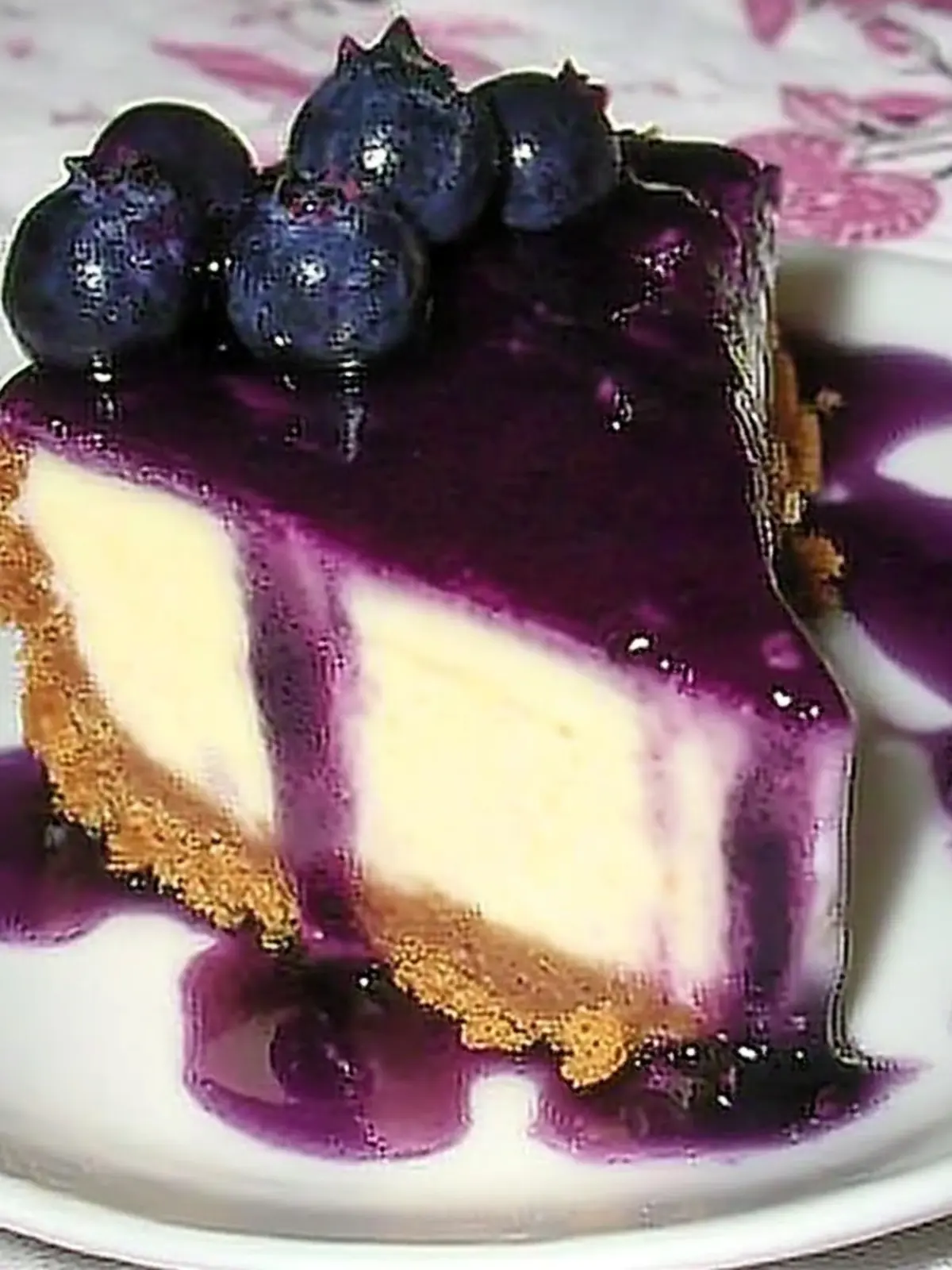 White Chocolate Blueberry Cheesecake