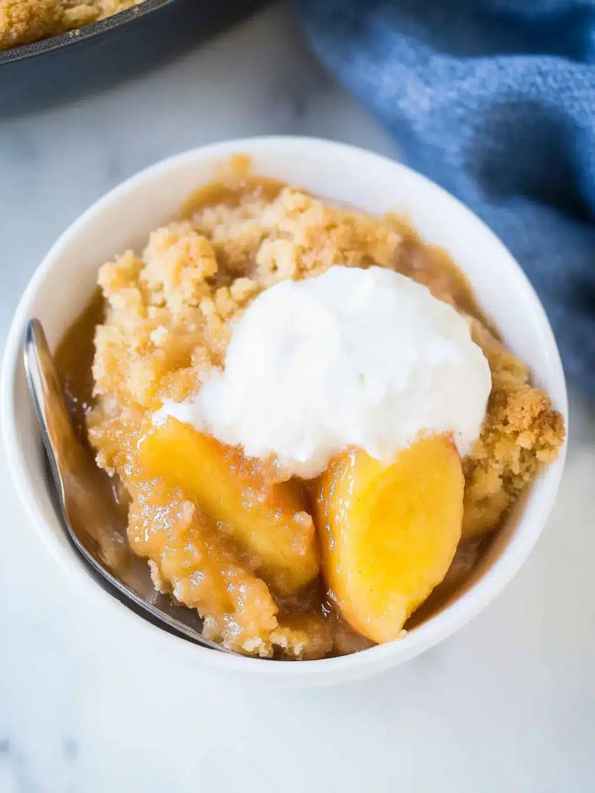Slow Cooker Peach Cobbler