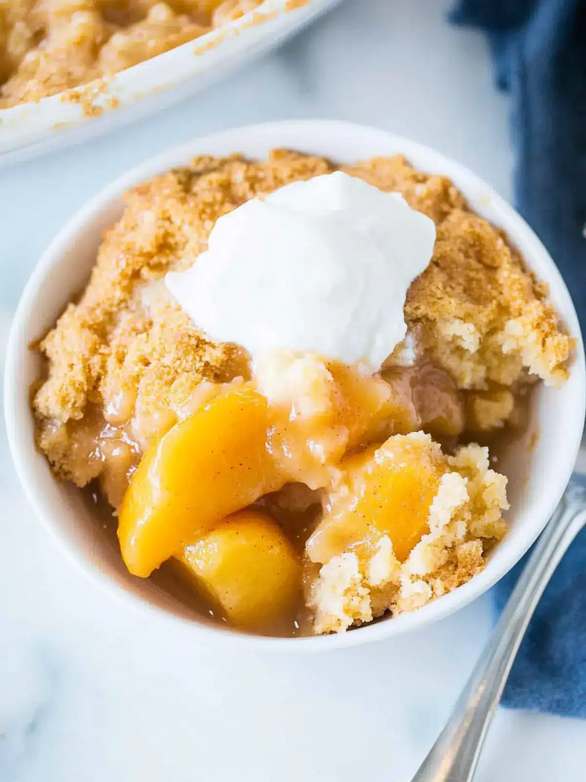 Slow Cooker Peach Cobbler